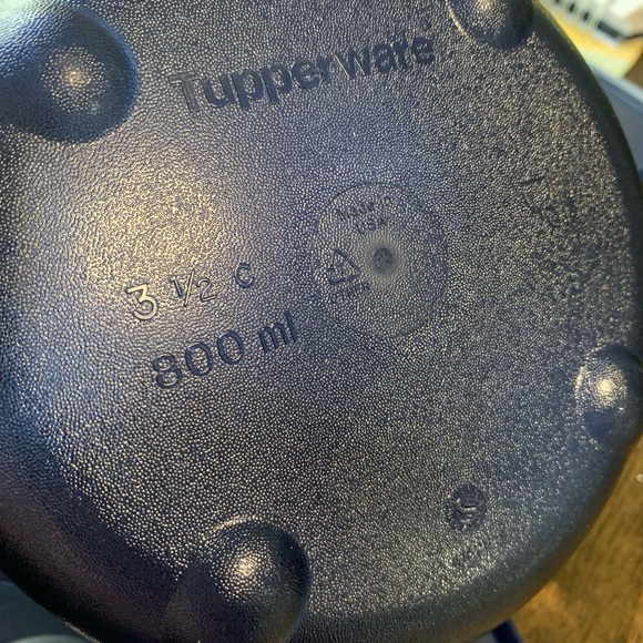 Tupperware Blue Food Storage Container 5 pcs Set - Picture 8 of 9